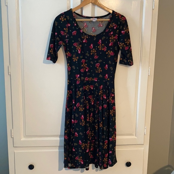 LulaRoe small Nicole - Picture 1 of 2